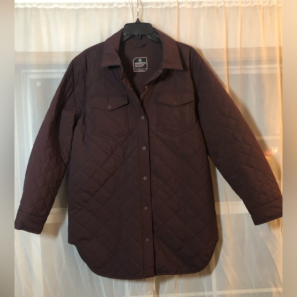 Mondetta Womens Quilted Jacket Burgundy Sz L 
Mid Length